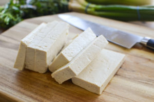 Este-recomandat-sa-mancam-branza-tofu